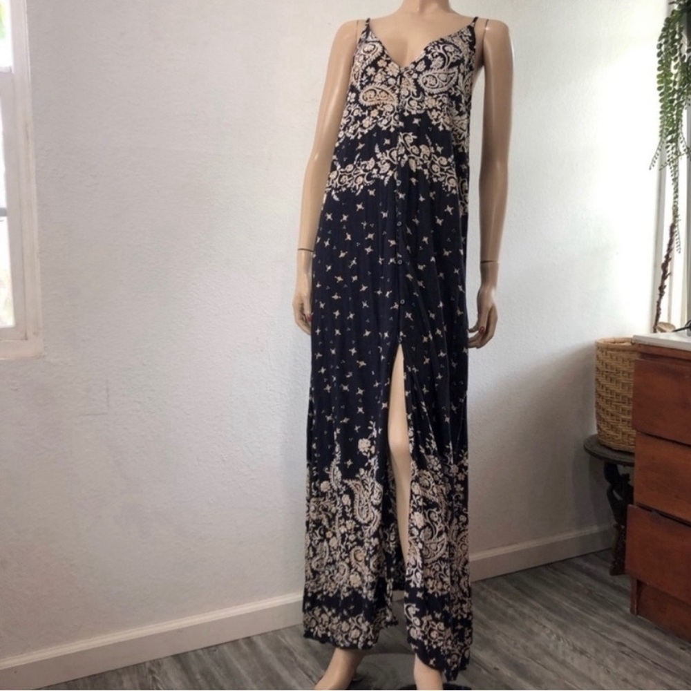 Billabong Navy and Cream Maxi Dress - Picture 2 of 16